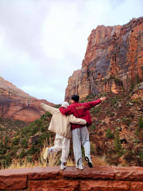 1-Day Grand Canyon Tour from Las Vegas: Stargazing & Sunrise - Zion Canyon, if the season allows