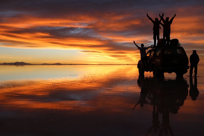 5-Hour Uyuni Salt Flat Tour Stargazing and Sunset/Sunrise In Group - Key points at a glance