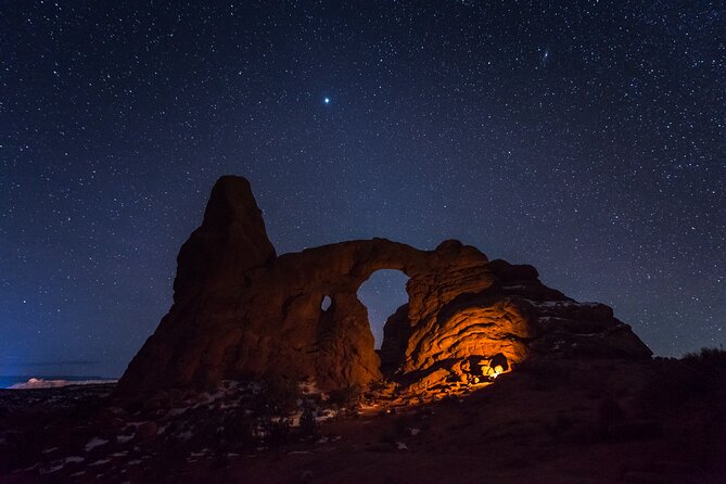 Astro-Photo, Hiking and Stargazing Tour in Arches National Park - Key points at a glance