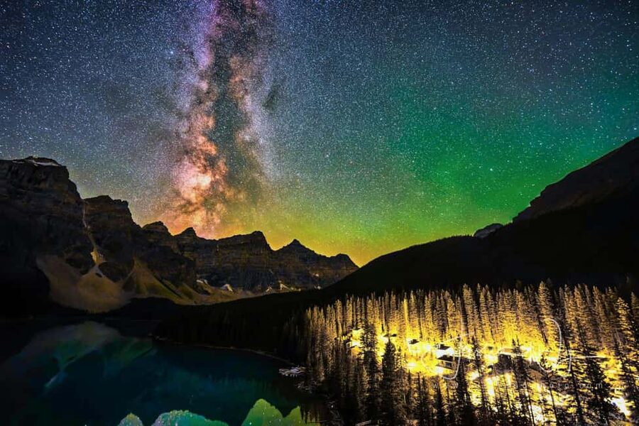 Banff OR Moraine Lake: Night Tour with possible Stargazing - Hotel pickup makes the night easier