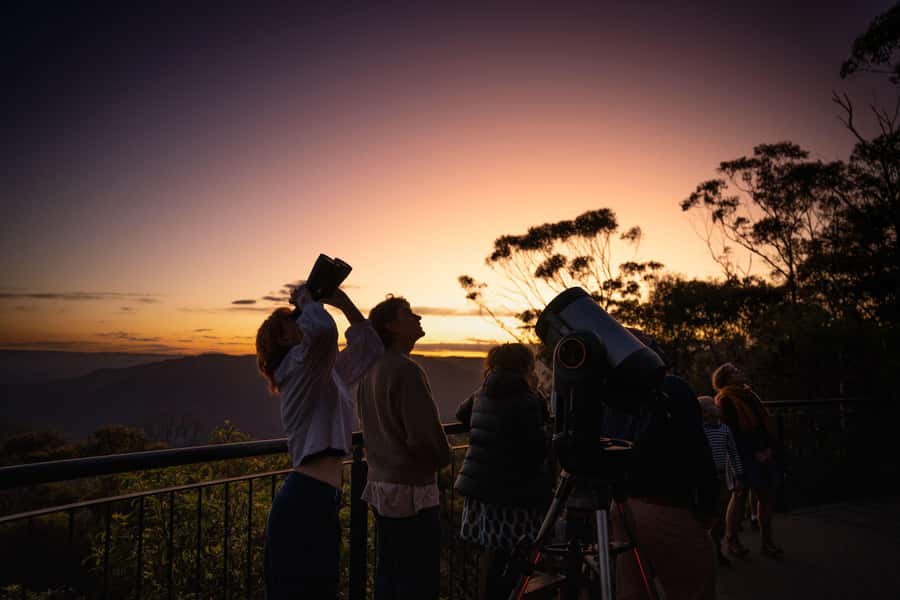 Blue Mountains: Stargazing with a Telescope and Astronomer - Looking through the computerized telescope