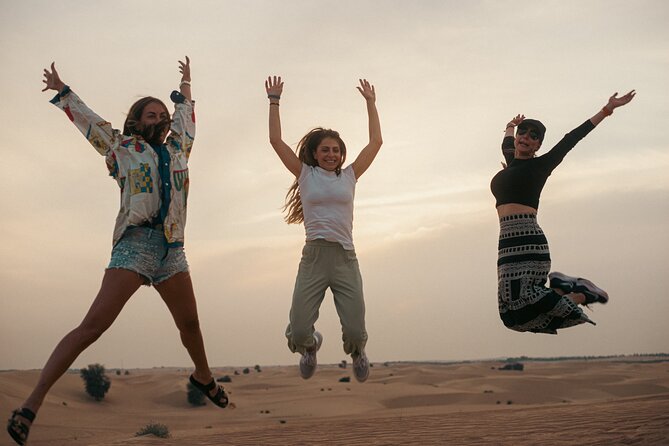 Dubai: Al Marmoom Oasis Vintage Safari: Camels, Stargazing & Meal - What the six-hour schedule really feels like