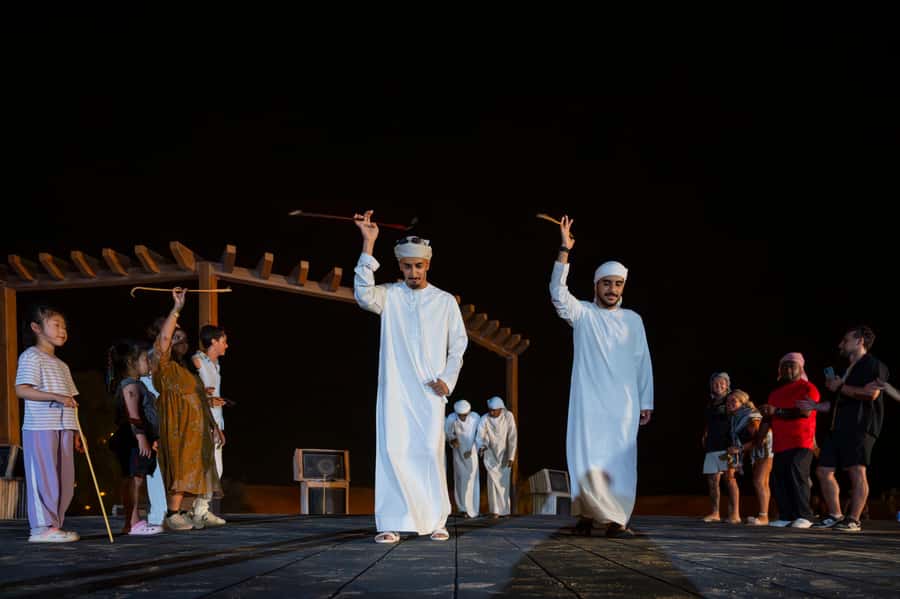 Dubai: Overnight Safari with Luxury Dome Stay & Stargazing - Dinner brings the camp together after dark