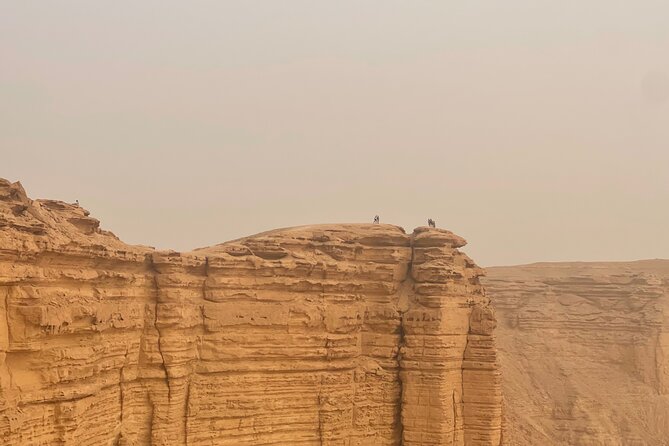 Edge of the World with 4x4 vehicles, sunset Dinner and stargazing - The one-hour hike reaches the best viewpoints