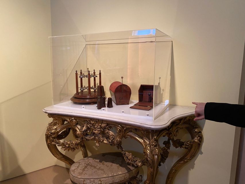 Florence: Private Astronomical Tour of the Museo Galileo - Clocks, thermometers, and the measurement of daily life