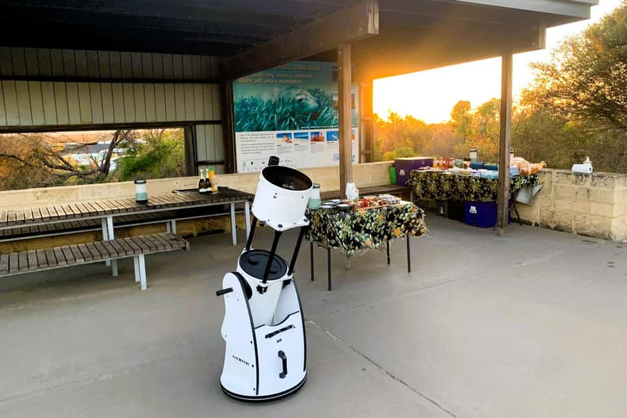 From Perth: Pinnacles Sunset and Stargazing Tour with Dinner - Stargazing with a telescope