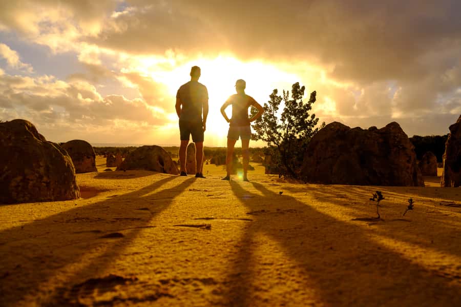 From Perth: Pinnacles Sunset and Stargazing Tour with Dinner - The coach, comfort, and long return