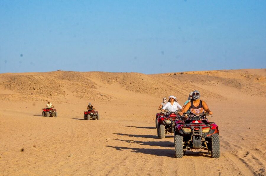 Hurghada: Sunset Quad Bike, Camel w/ Opt Stargazing and BBQ - BBQ dinner and the evening show