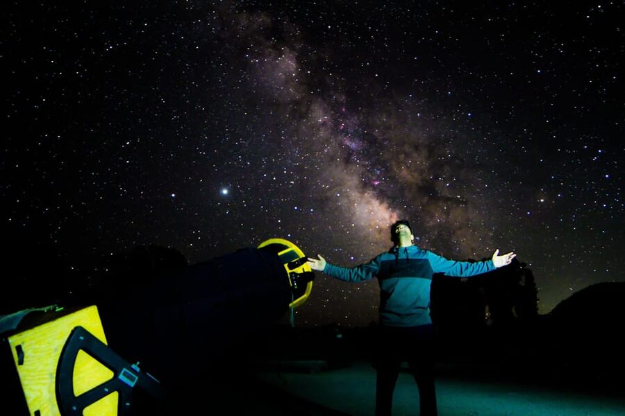 Jackson: Grand Teton National Park Stargazing Experience - The telescope ladder and who should plan ahead