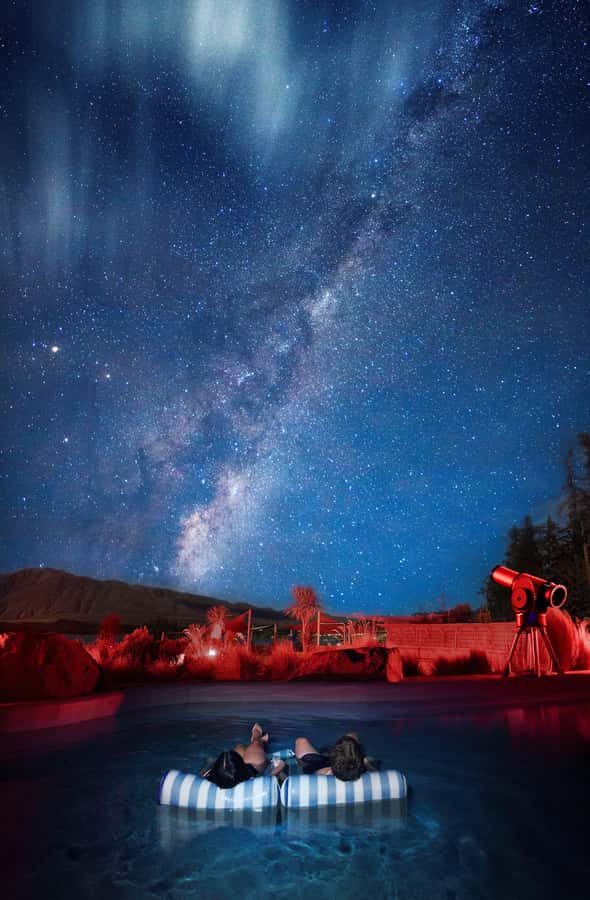 Lake Tekapo: 1.5-Hour Hot Pools & Stargazing Experience - Planning your evening around the seasonal start time