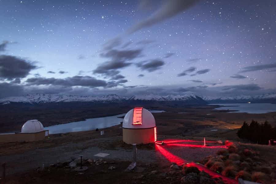 Lake Tekapo: Mountaintop Stargazing at Mount John Summit - Cold-weather planning at 1,029 meters