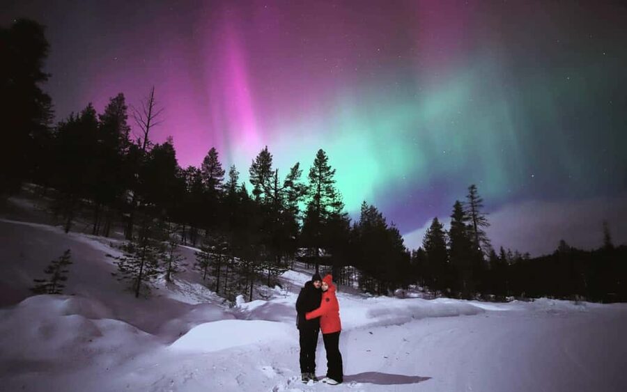 Levi: Northern Lights Tour and Stargazing by Telescope - The fire, hot drinks, and roasted sausages