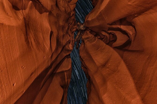 Ligai Si Anii Stargazing Night tour through Antelope Canyon - The 30-yard slot canyon walk