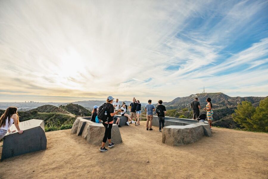 Los Angeles: Griffith Observatory Guided Hike/Walking Tour - Walking through Griffith Park and the Bird Sanctuary