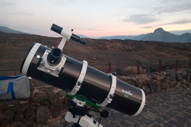 Magic Stargazing & Sunset in Teide with Dinner + Telescopes - Sunset above the clouds with a sparkling toast