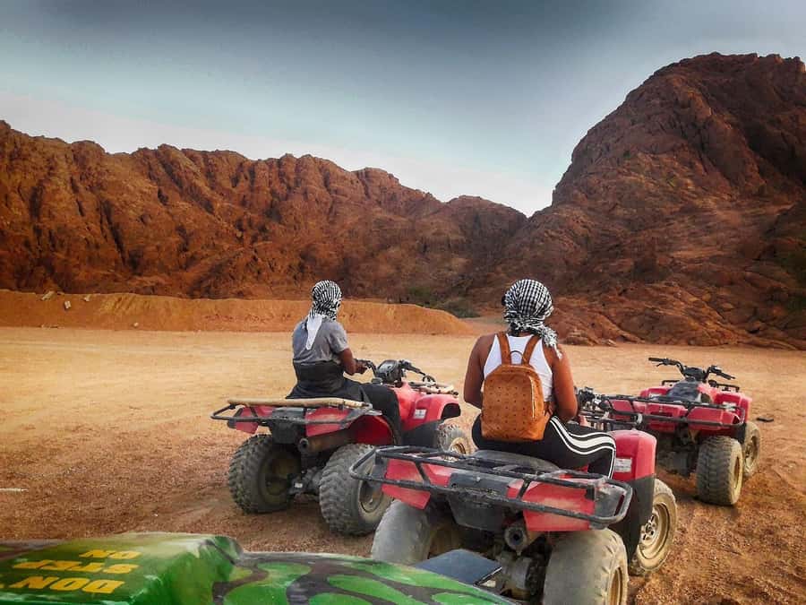 Makadi Bay: 2H Quad Bike, Camel, Stargazing, Dinner & Show - Two hours across the Red Sea desert