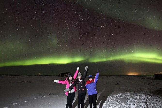 Northern Lights and Stargazing Small-Group Tour with Local Guide - Hot chocolate, Kleina, and the cold