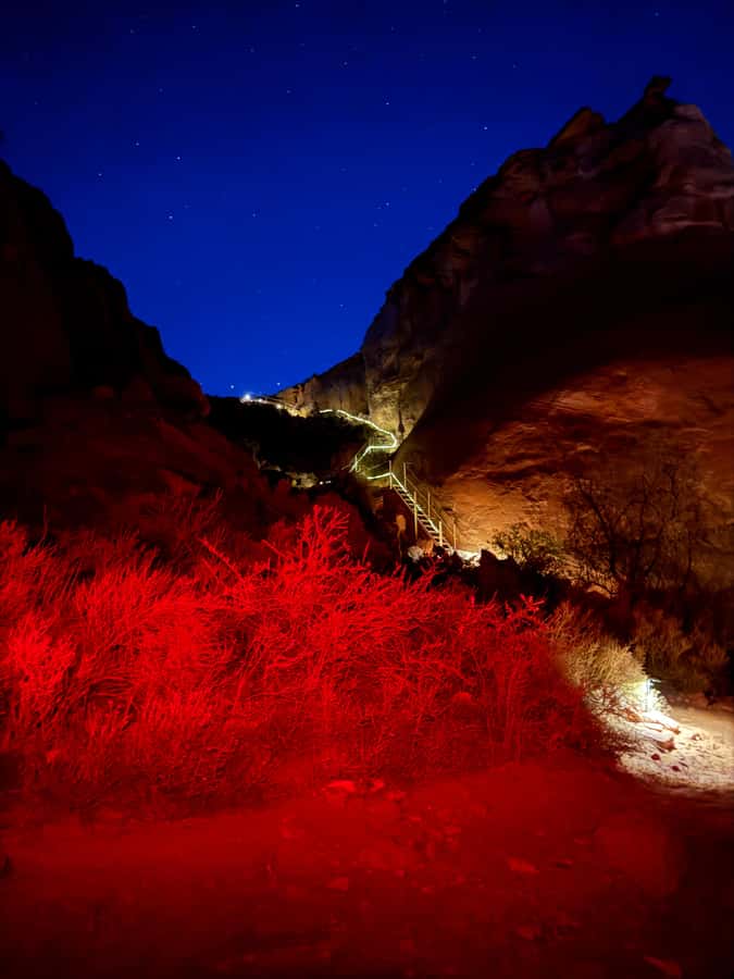 Page: Antelope Valley Canyon Stargazing Night Hike - Who will enjoy this most