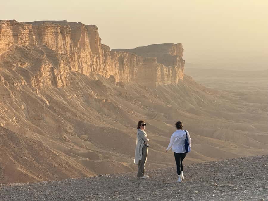 Riyadh: Edge Of The World, camels &Stargazing with 4x4 - Key points to know before you book