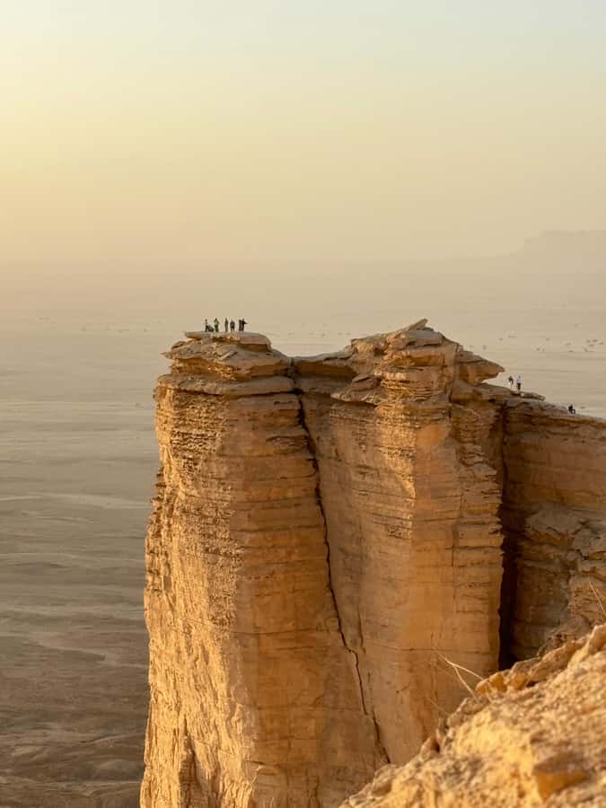 Riyadh: Edge Of The World, camels &Stargazing with 4x4 - The walk at sunset