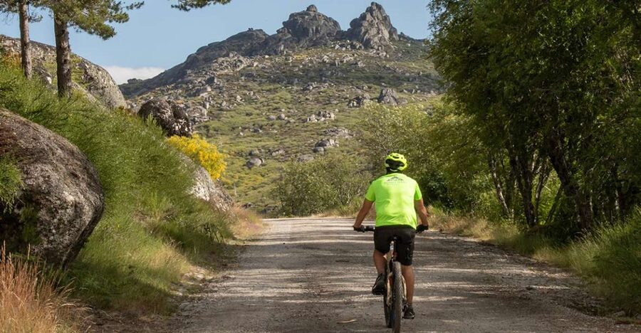 Serra da Estrela: Private E-Bike Tour with Observatory - Starting at Cruz das Jugadas