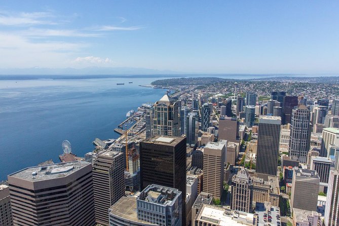 Sky View Observatory at the Columbia Center Admission Tickets - Service, crowds, and access concerns