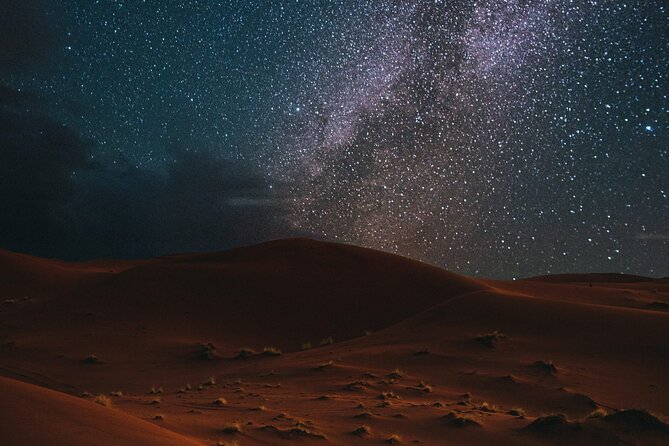 Stargazing in the Desert from Riyadh with Dinner - A short hike with traces of older desert life