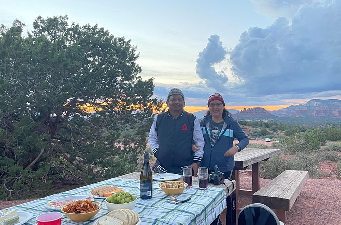 Sunset Sedona Sacred Places -gourmet picnic dinner and stargazing - Oak Creek Canyon by classic road and private access