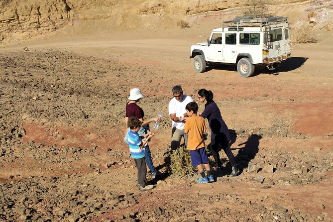 Sunset time Ramon Crater Jeep tour, bonfire and stargazing - The 4x4 ride across the crater