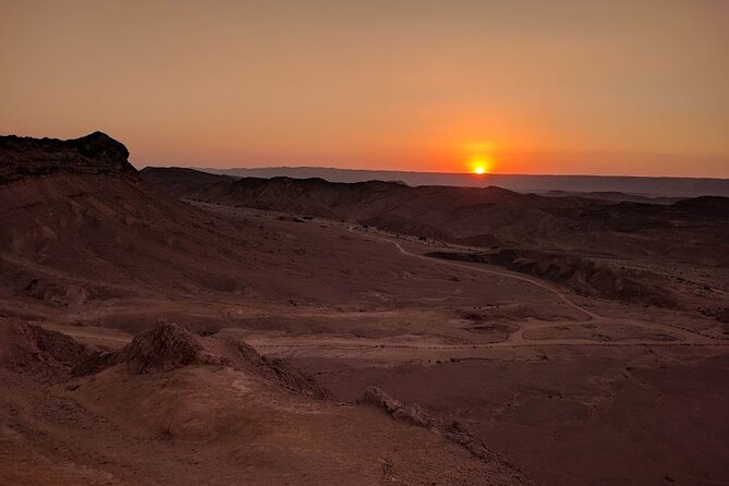 Sunset time Ramon Crater Jeep tour, bonfire and stargazing - Seasonal timing and weather limits