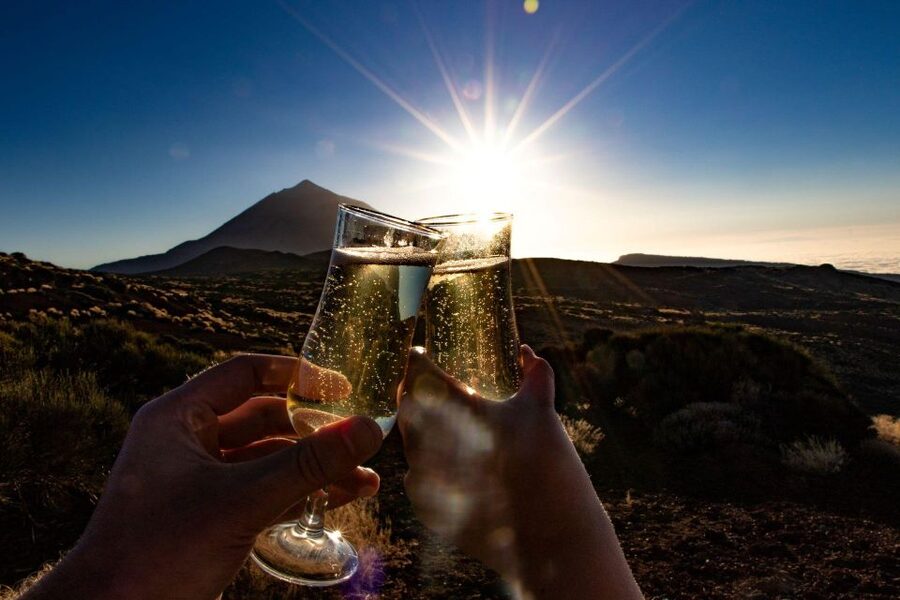 Teide: Guided Sunset & Stargazing Tour by Night with Dinner - The coach ride and the first village stop
