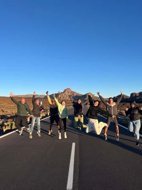 Teide: Small Group Sunset Adventure with Picnic & Stargazing - A Teide evening built around changing light