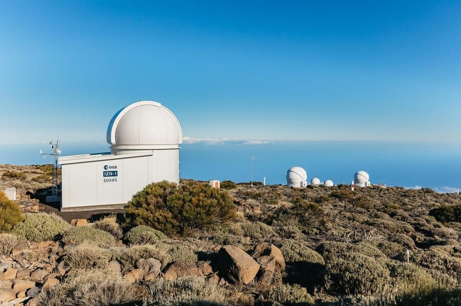 Tenerife: Mount Teide Observatory Guided Tour - The high mountain setting changes the experience