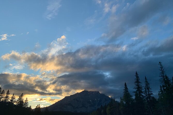 The Banff Stargazing Tour - 2hr Walking Tour - Watching twilight fade over Banff National Park
